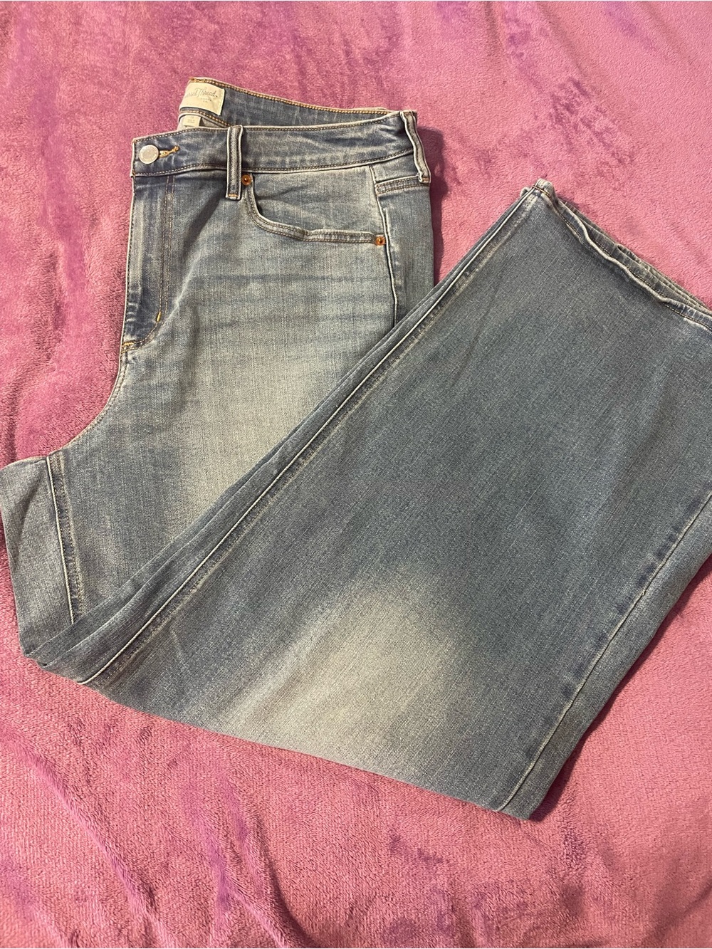 Universal Thread High-Rise Light Blue Women's Jeans - Picture 4 of 4